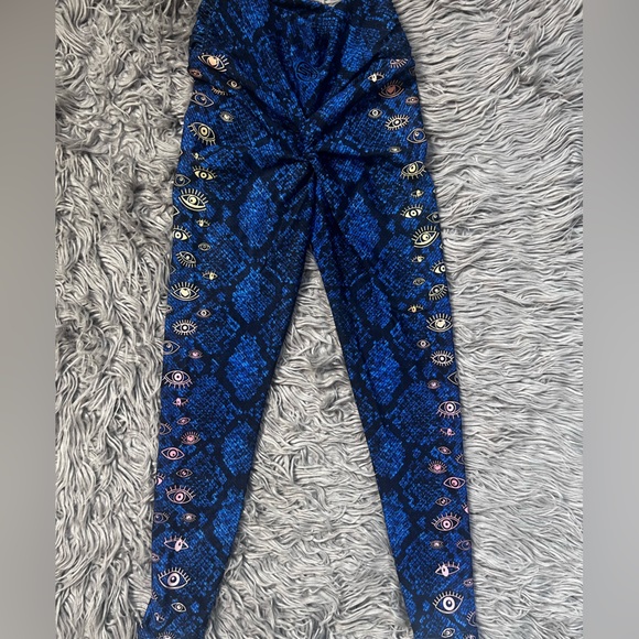Pants - Snake Print Scrunch Butt Leggings